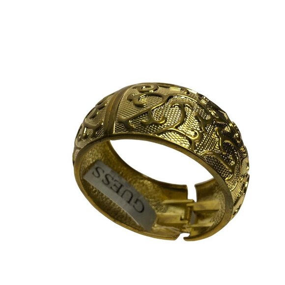GUESS GOLD TONE WIDE BANGLE BRACELET NWT - Picture 7 of 7
